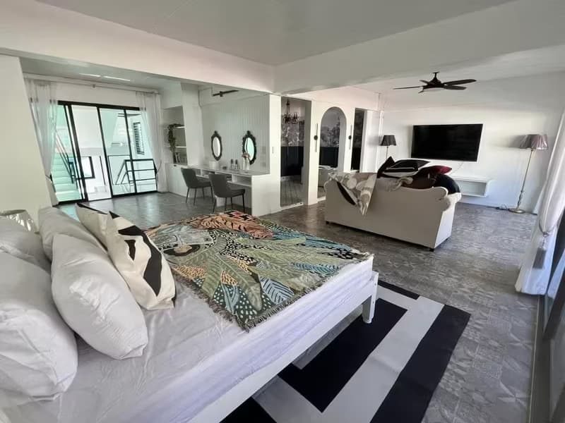 4 Bedroom Townhouse