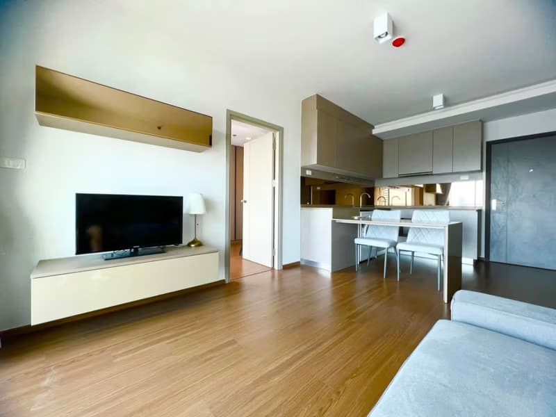 2 Bed Condo for Rent and Sale in Phra Khanong