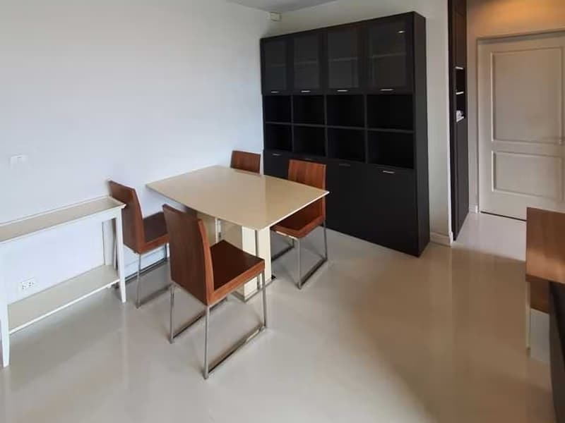 2 Bed Condo for Rent in Khlong San