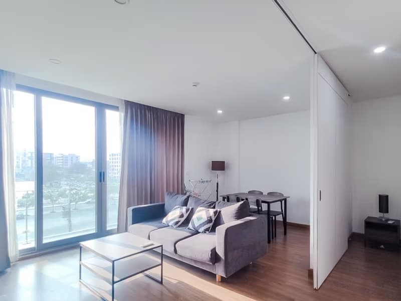 1 Bedroom Condo