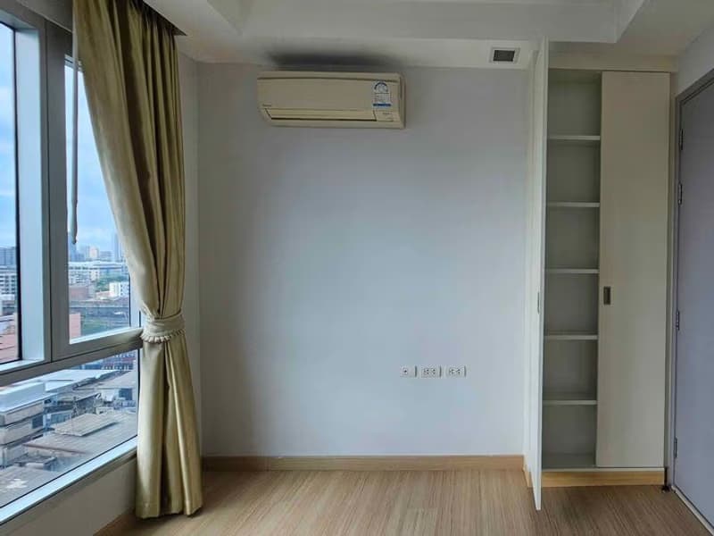 1 Bed Condo for Sale in Huai Khwang