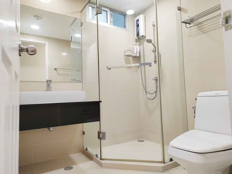 2 Bed Condo for Sale in Huai Khwang