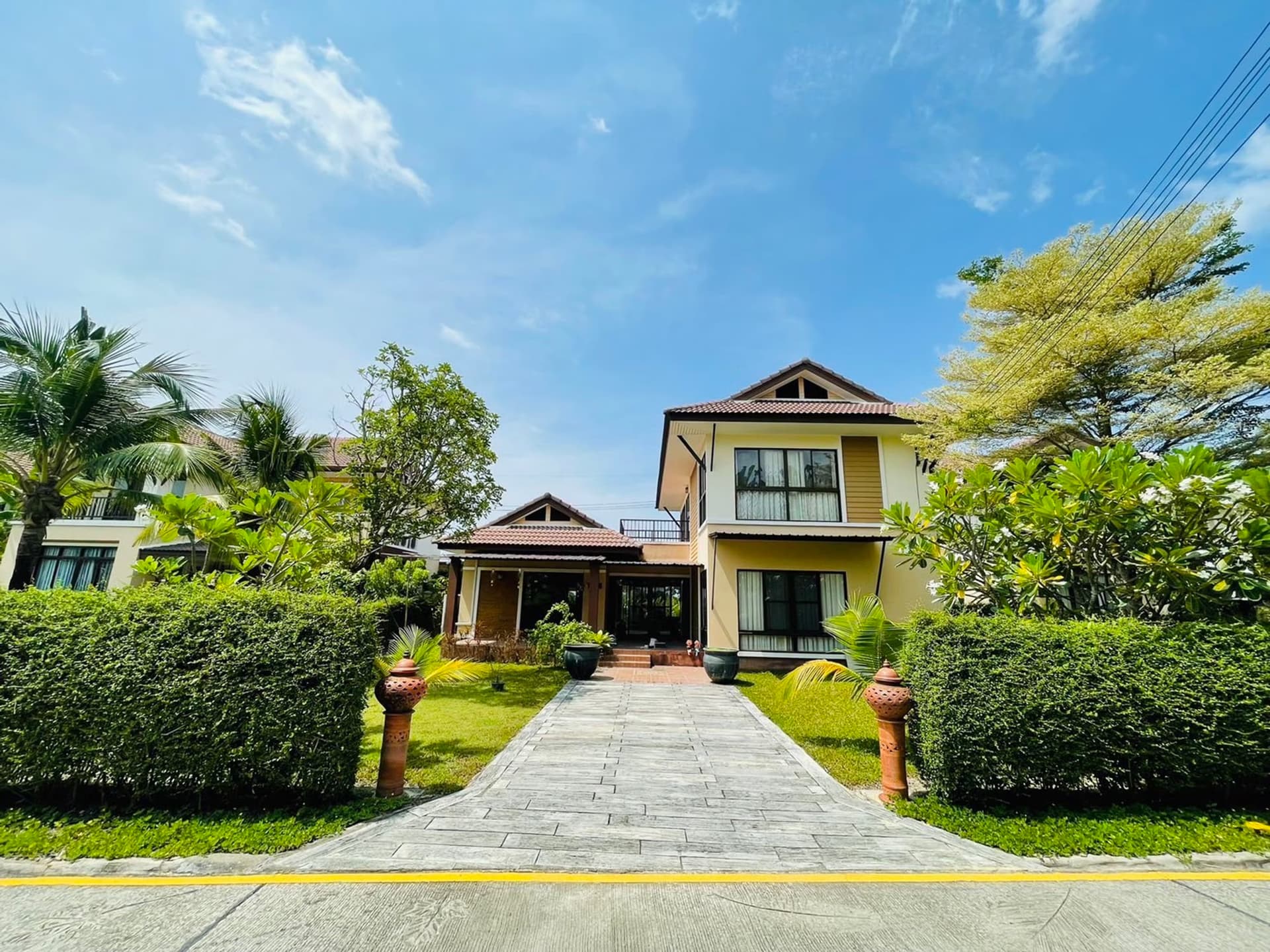 4 Bedroom House for Rent/Sale near Kad Farang - Image 1