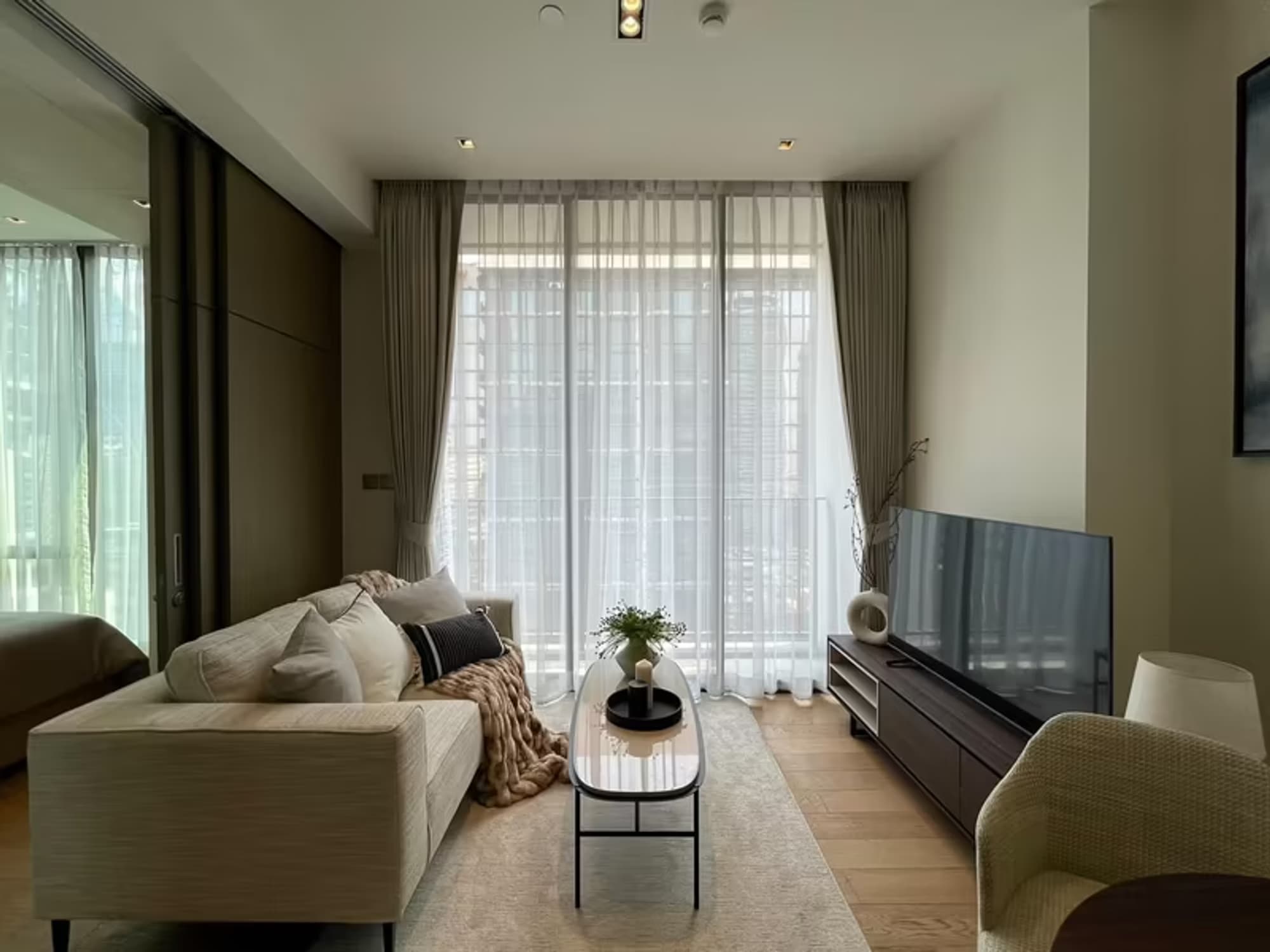 28 Chidlom by SC Asset - Image 1