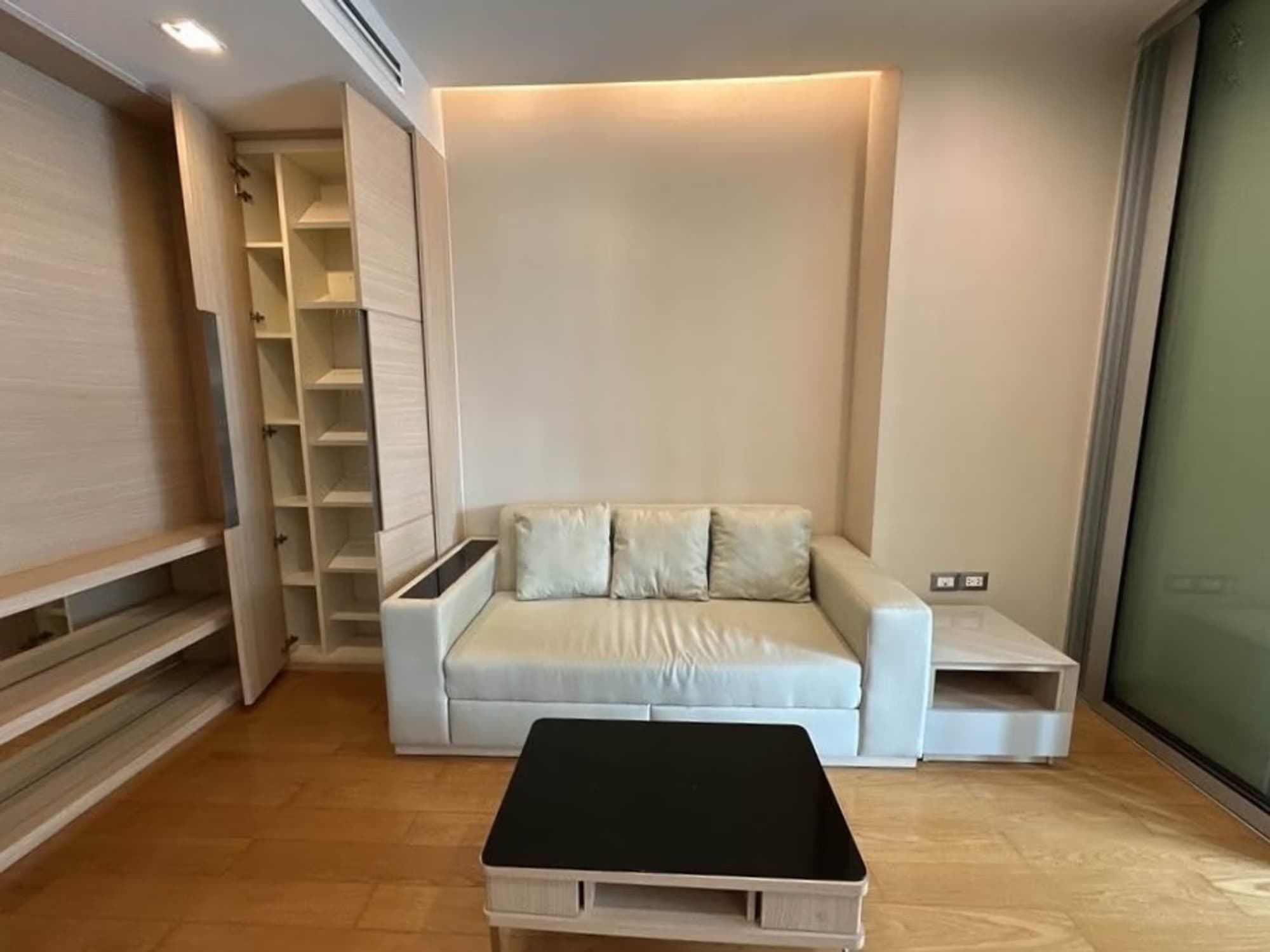 1 Bed Condo for Rent in Ratchathewi - Image 2