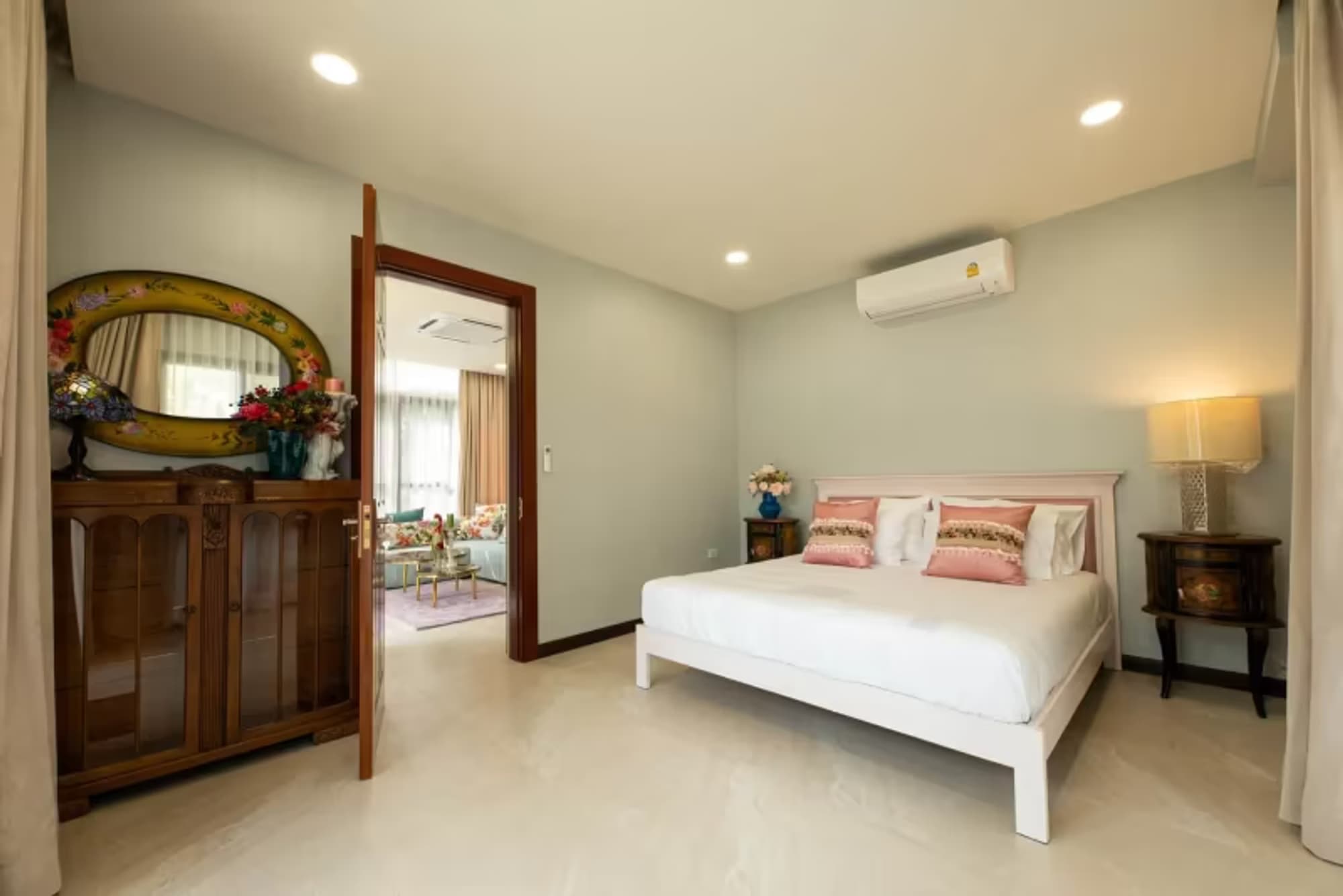 4 Bedroom House - Image 7