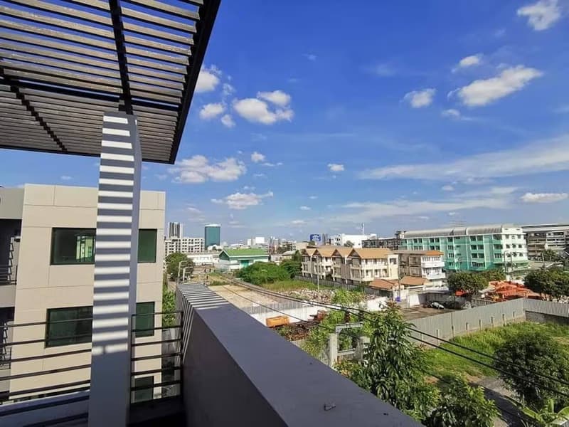 Townhouse for Rent in Mueang Samut Prakan