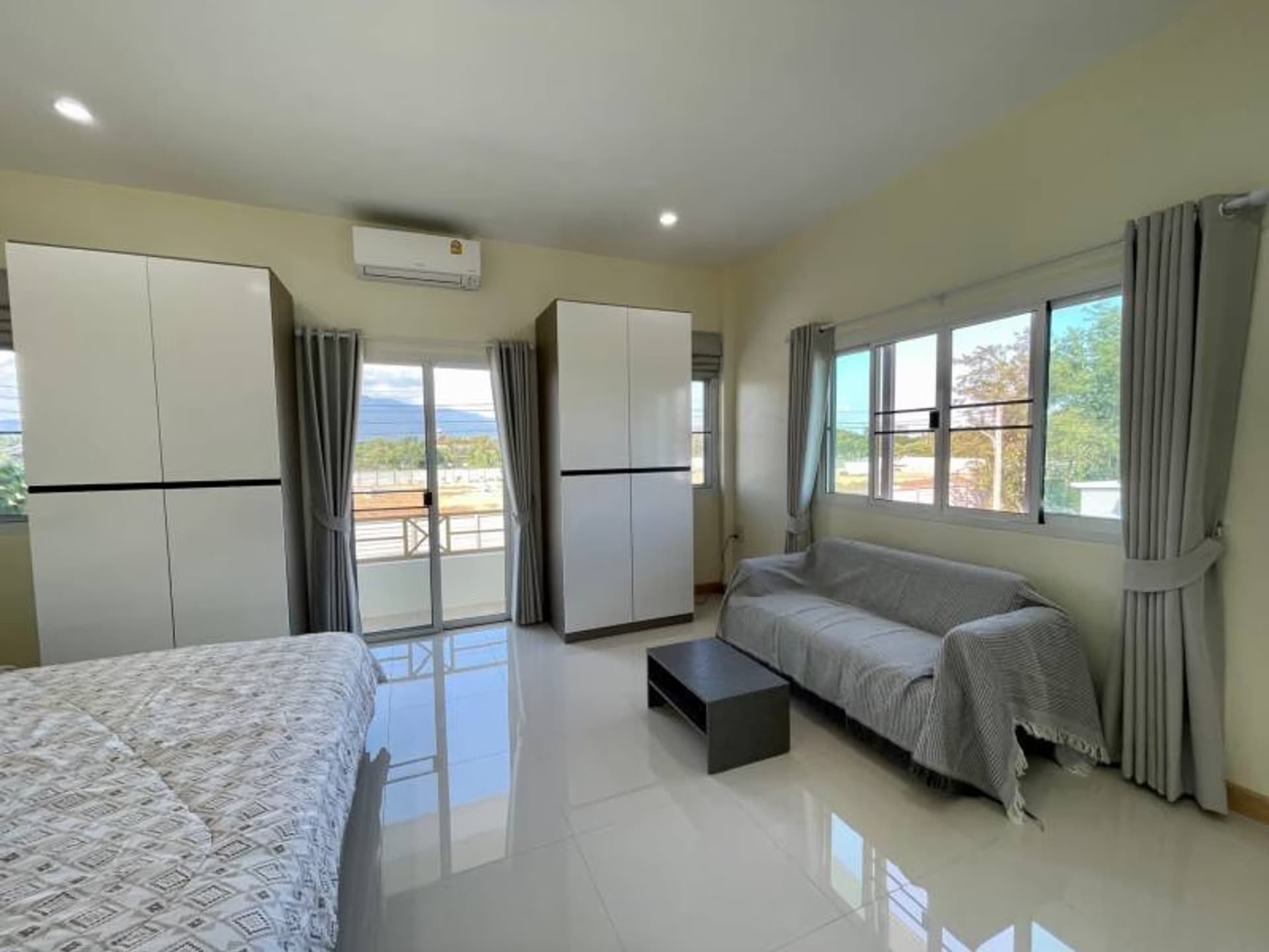 Townhome for rent/sale - Image 32