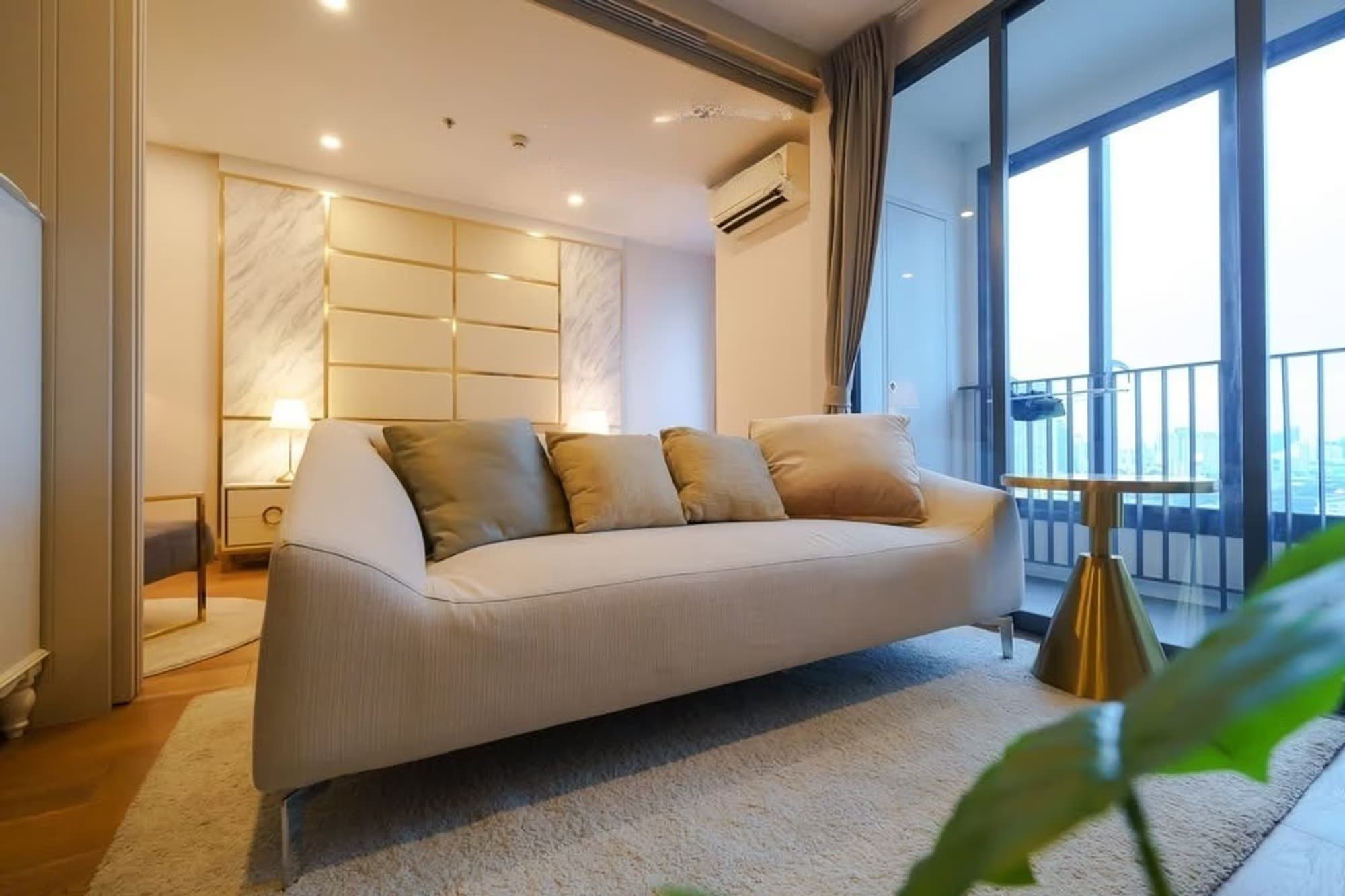1 Bed Condo for Sale in Pathum Wan - Image 1