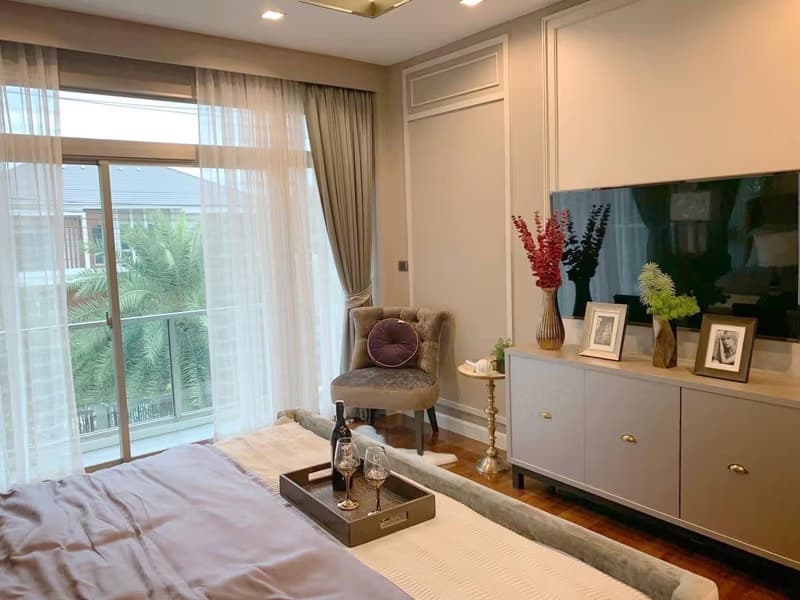 5 Bed House for Sale in อำเภอบางพลี