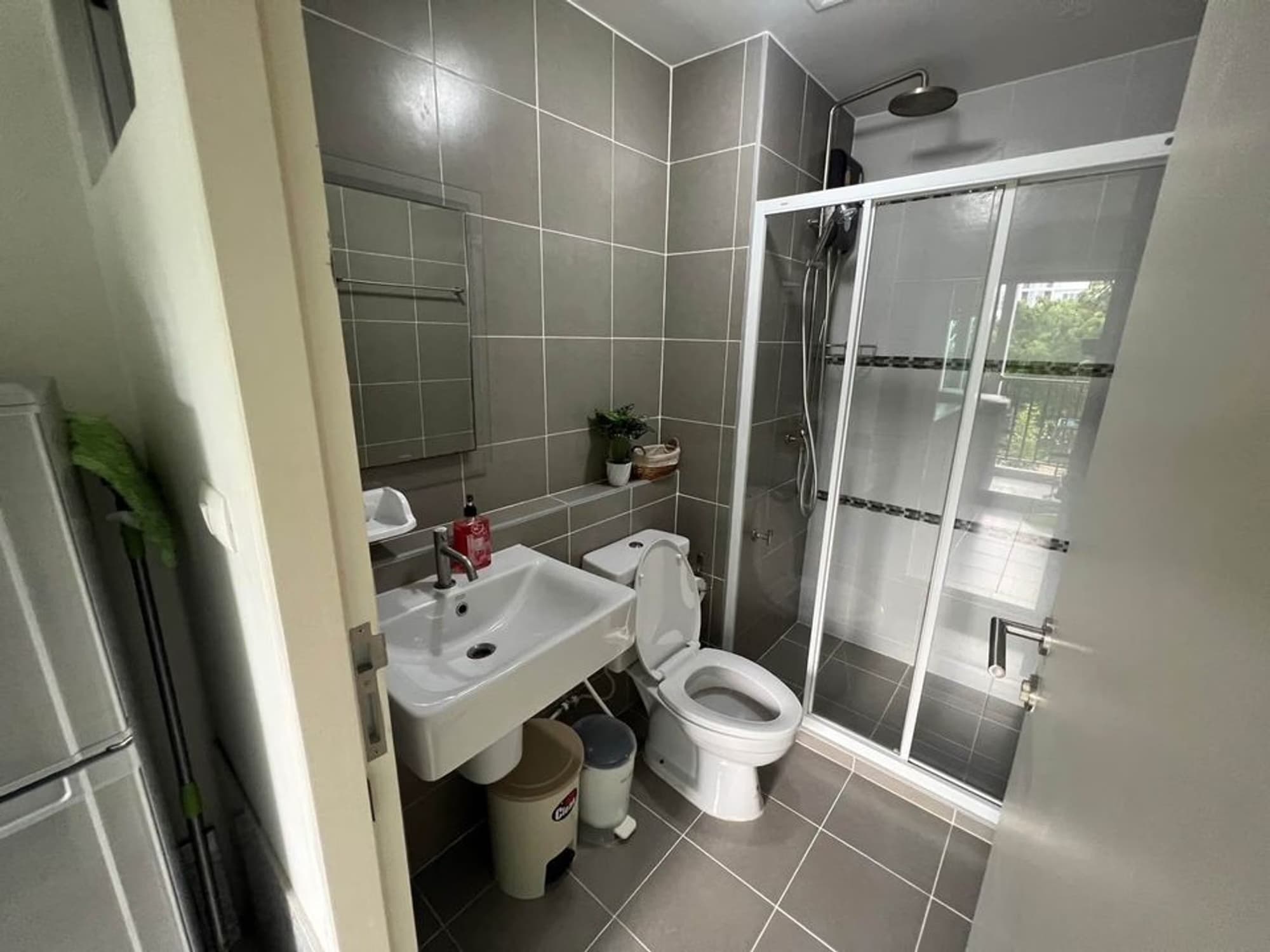  - Image 4