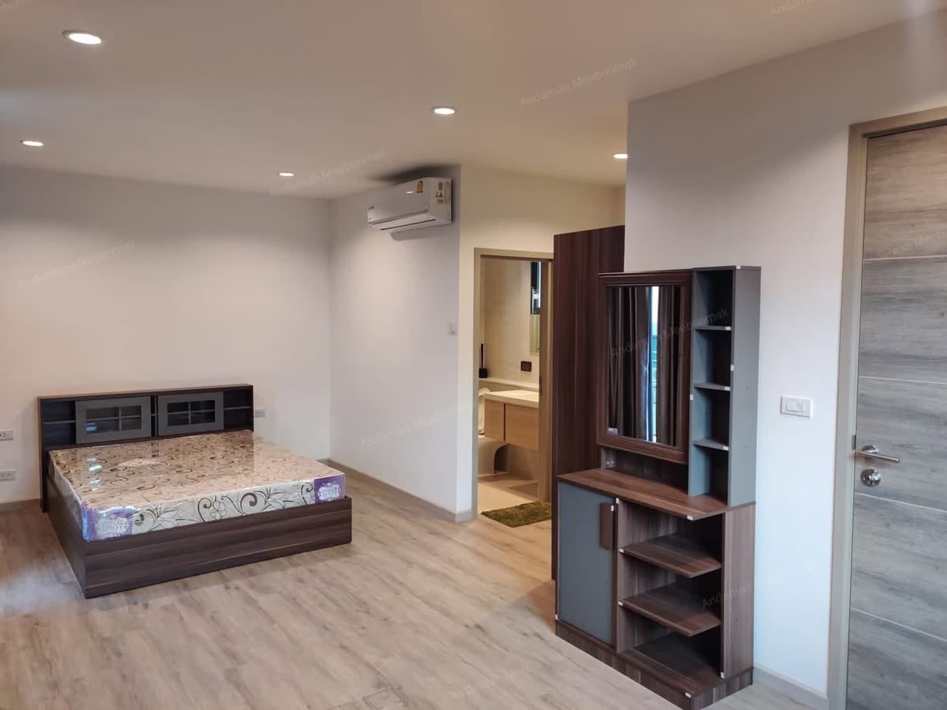 3 Bed House for Rent and Sale in Prawet - Image 5