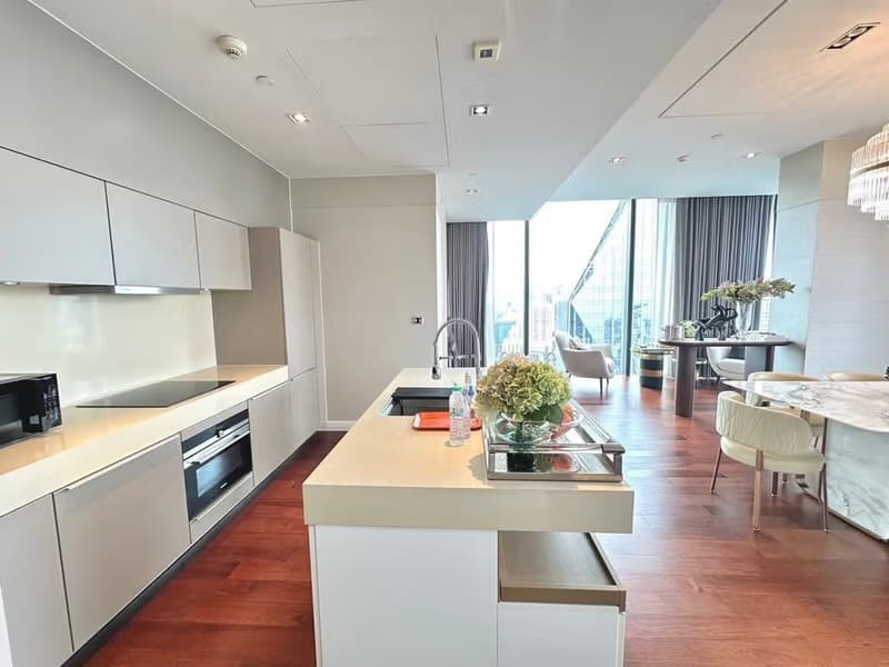 3 Bed Condo for Rent in Watthana
