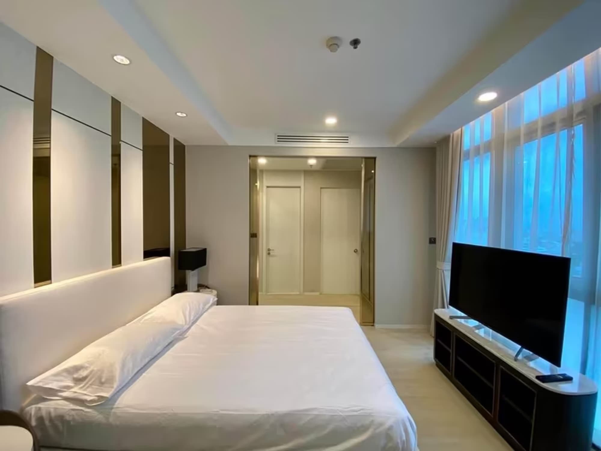 2 Bedroom Condo - Image 6