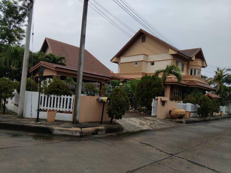 4 Bed House for Sale in Mueang Chiang Mai