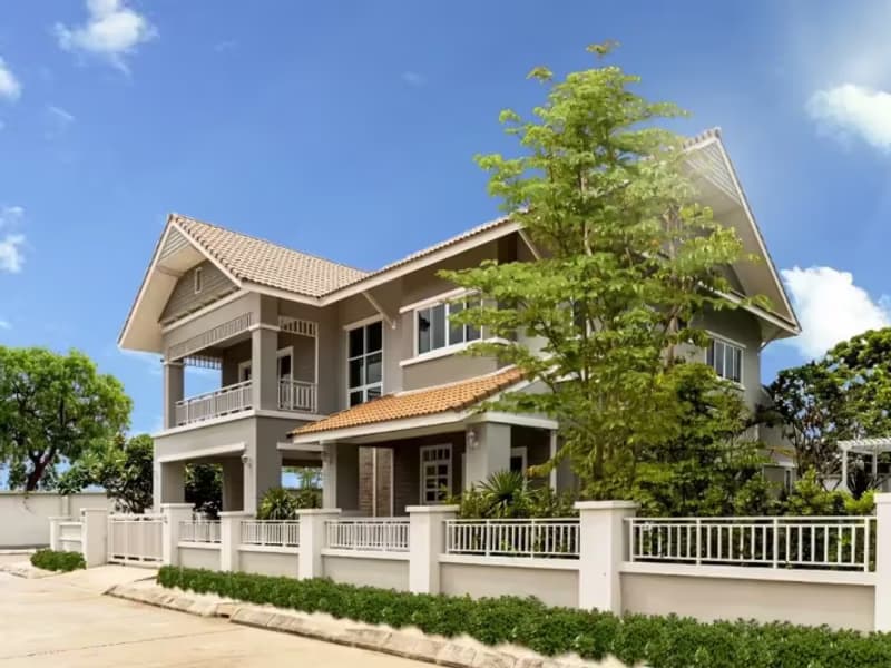 4 Bedroom House