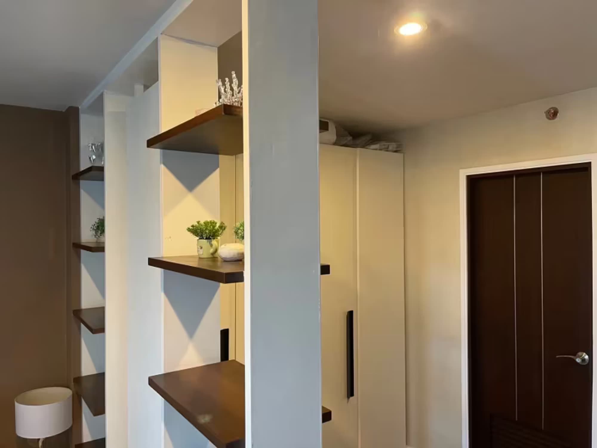 1 Bedroom Condo - Image 7