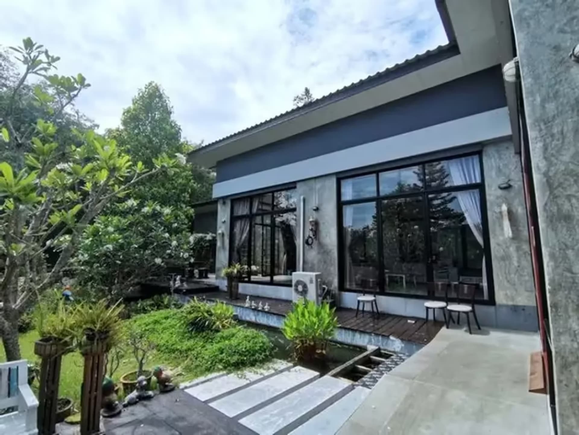5 Bedroom House - Image 3