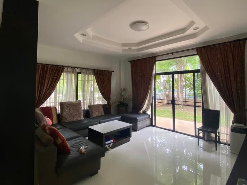 4 Bed House for Sale in Saraphi
