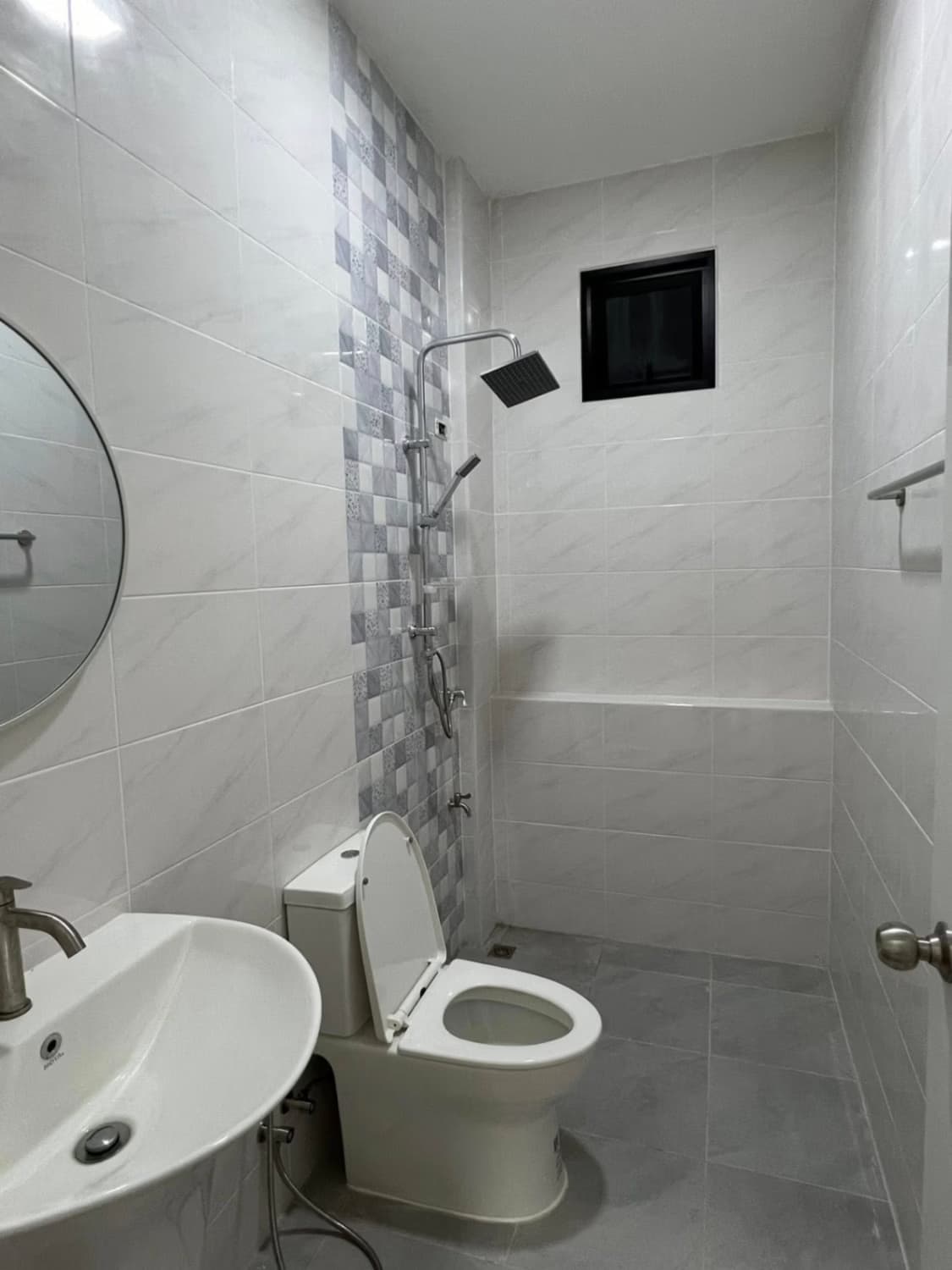 3 Bed House for Rent in Hang Dong - Image 11