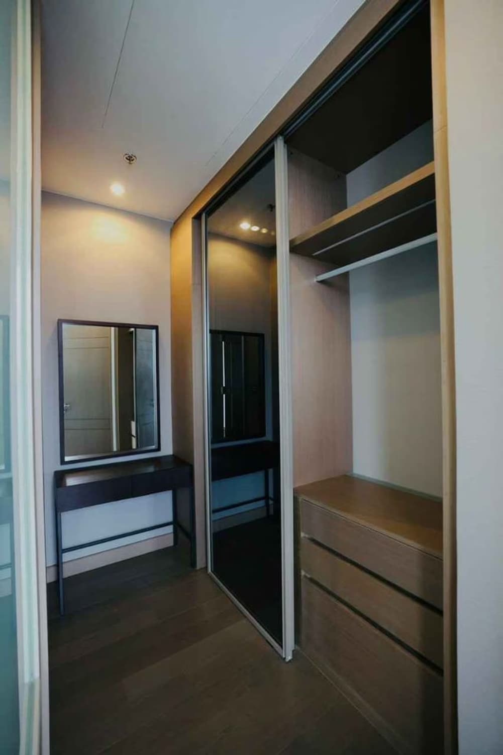 1 ห้องนอน Condo สำหรับ จำหน่าย ใน ห้วยขวาง - Image 5