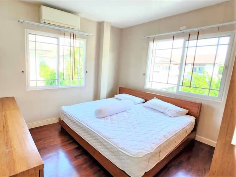4 Bed House for Rent in Mueang Chiang Mai