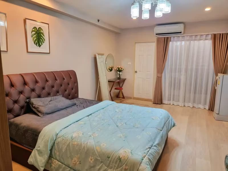 1 Bedroom Condo