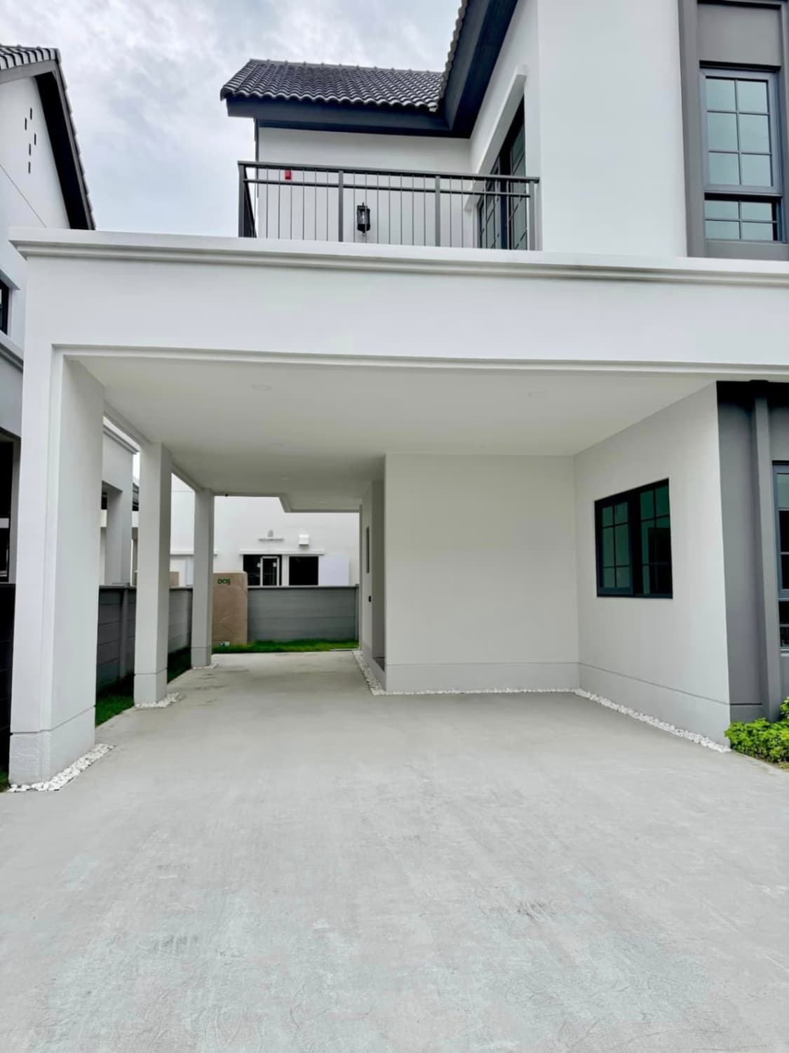4 ห้องนอน บ้าน สำหรับ ขาย ใน Bang Phli, Samut Prakan - Image 2