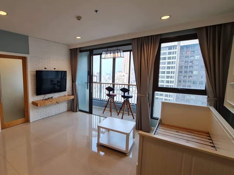 2 Bed Condo for Sale in Ratchathewi
