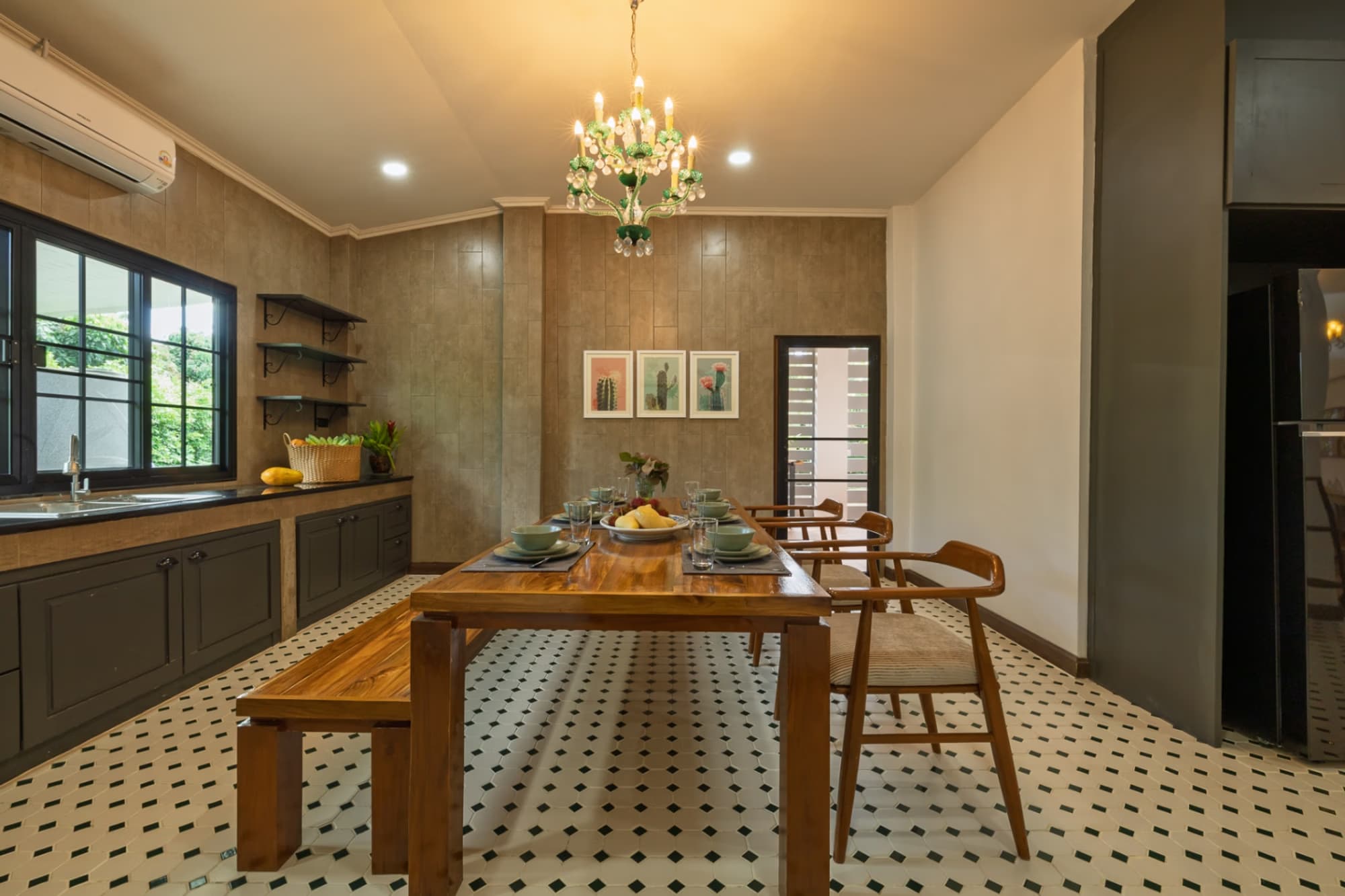 5 Bed House for Sale in Saraphi District - Image 9