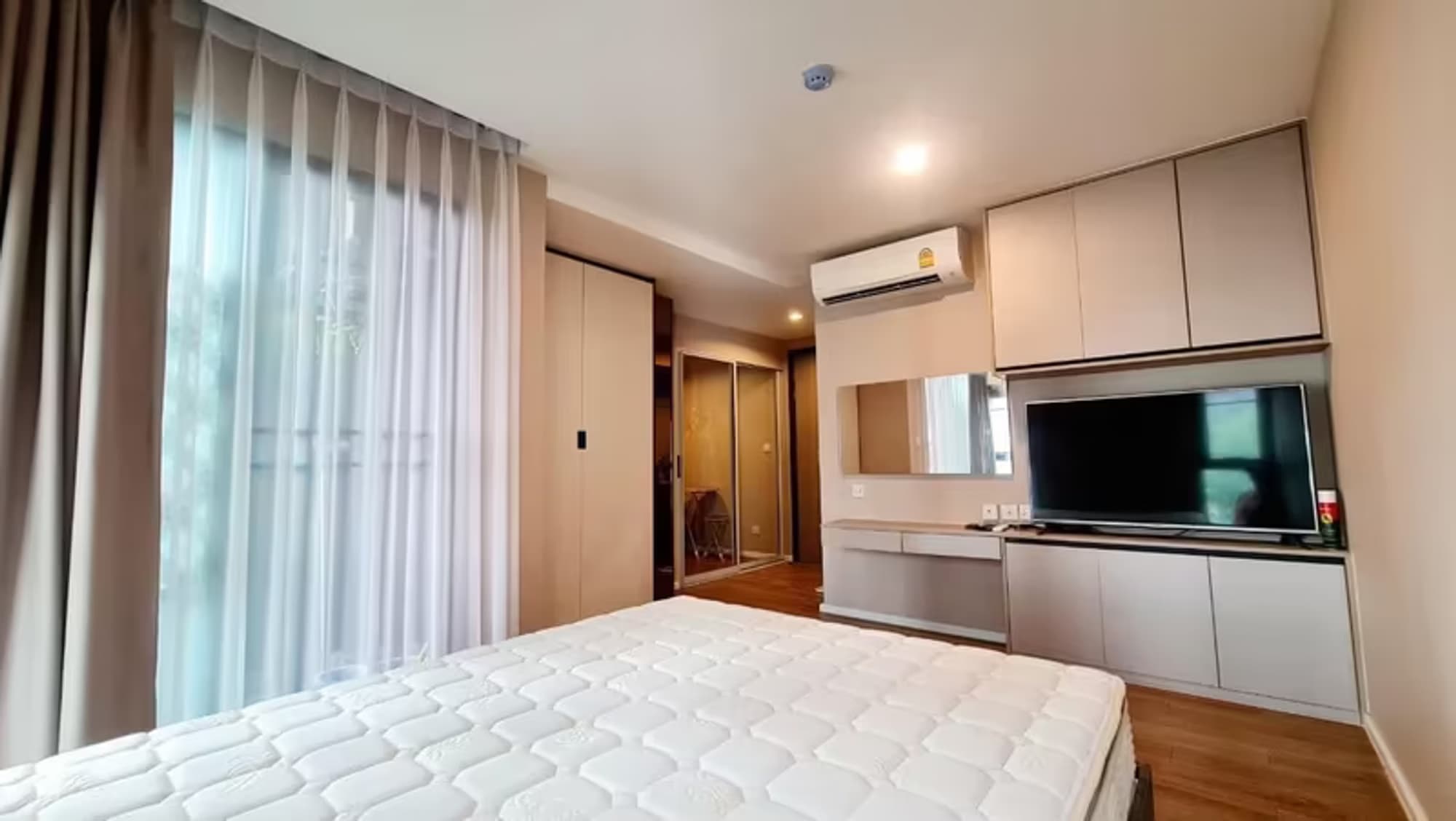 1 Bedroom Condo - Image 6