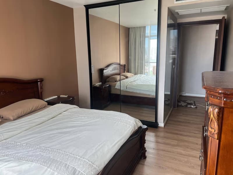 Condo for Rent, Sale at Urbana Sathon