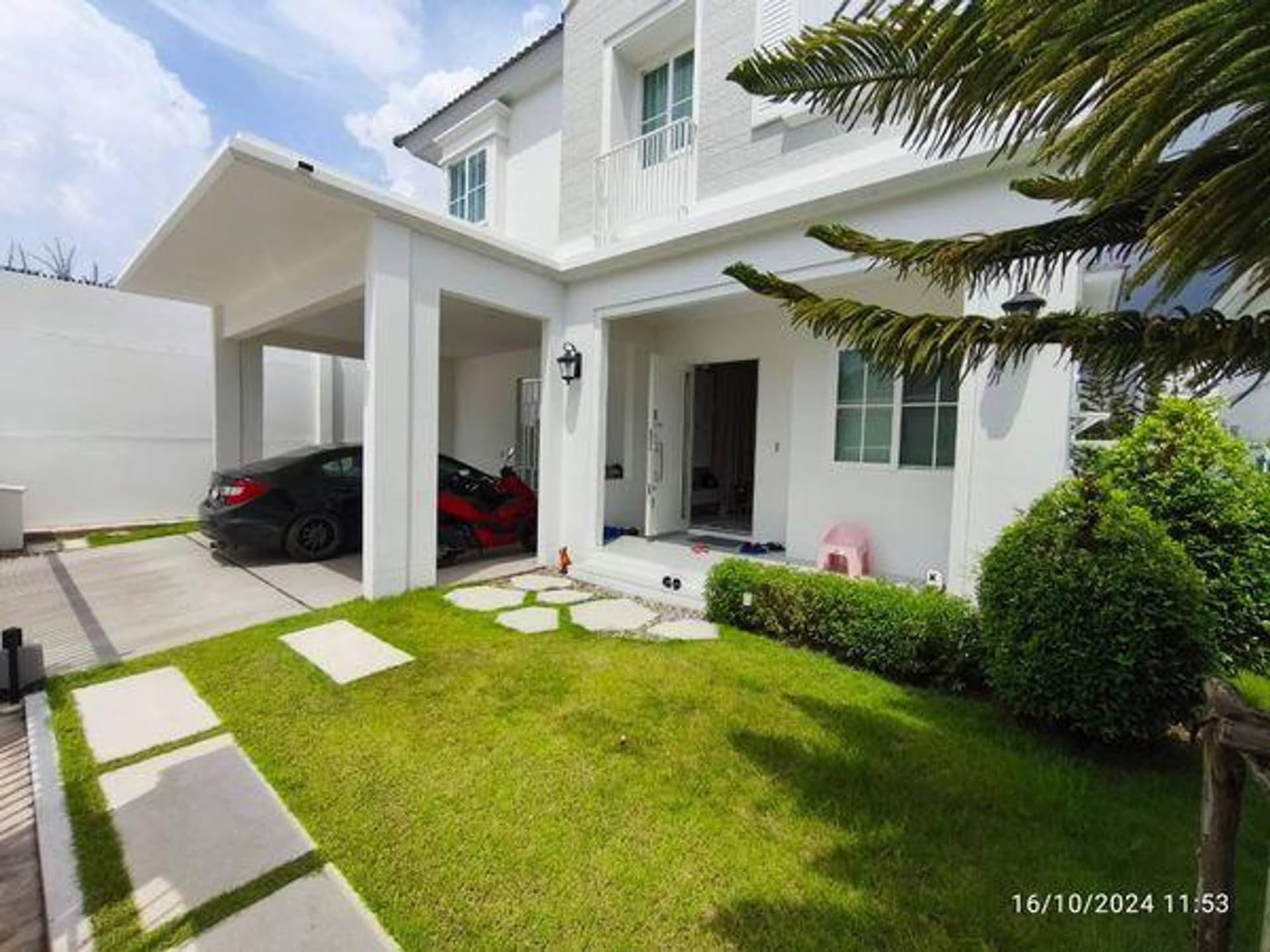 3 Bed House for Rent in Bang Phli - Image 1