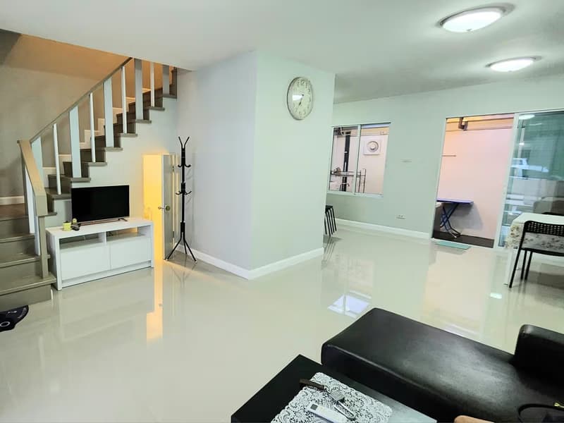 3 Bed Townhouse for Rent in Saraphi