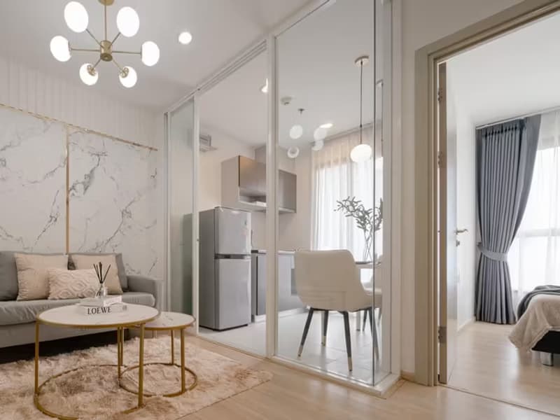 1 Bedroom Condo
