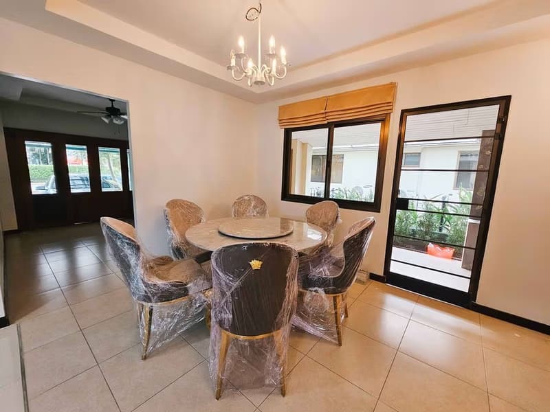 5 Bed House for Rent and Sale in Mueang Chiang Mai