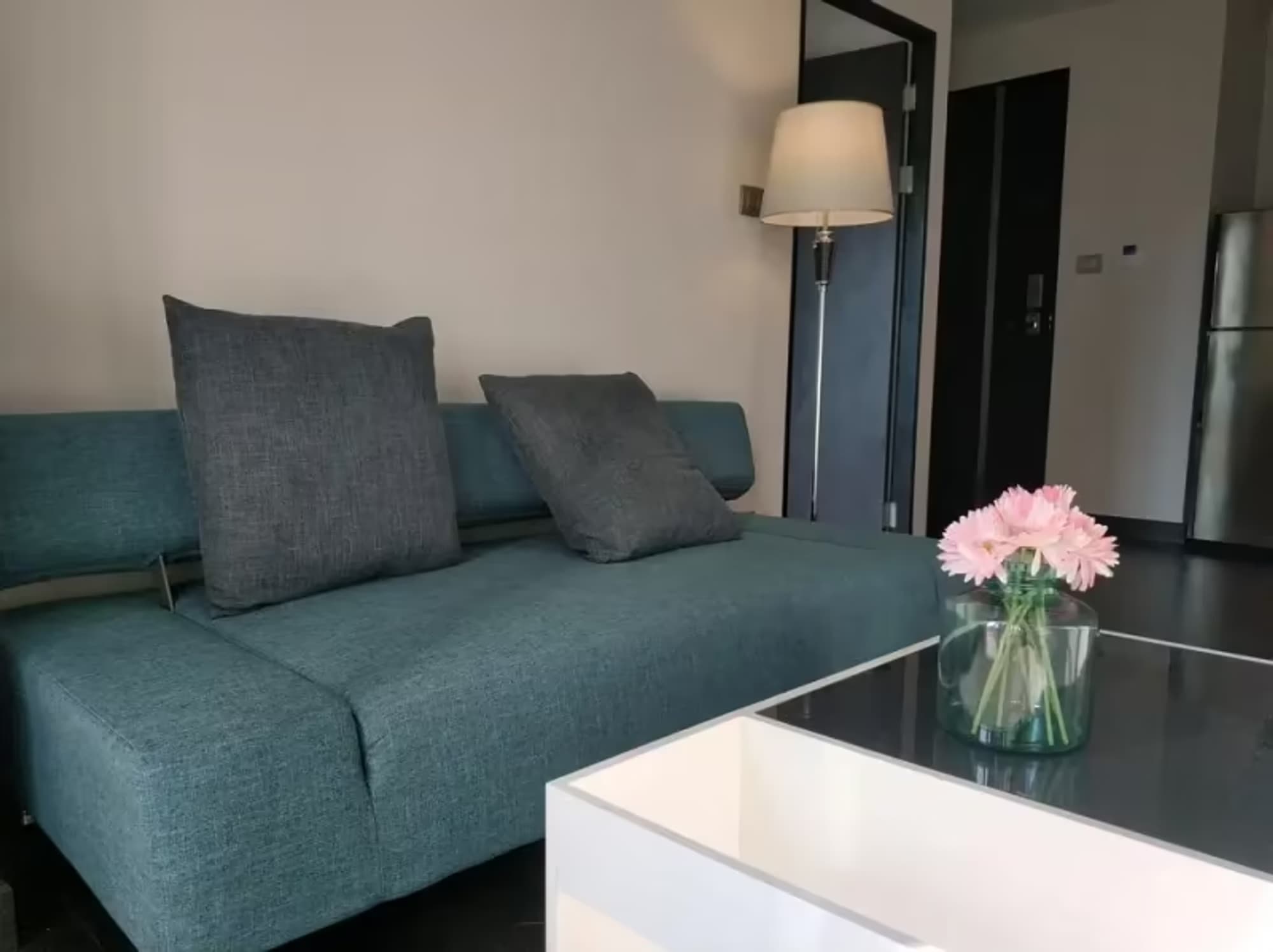 1 Bedroom Condo - Image 1