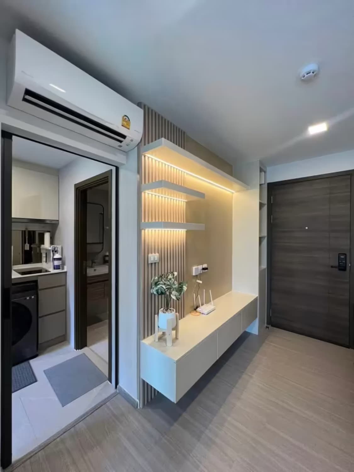 1 Bedroom Condo - Image 6