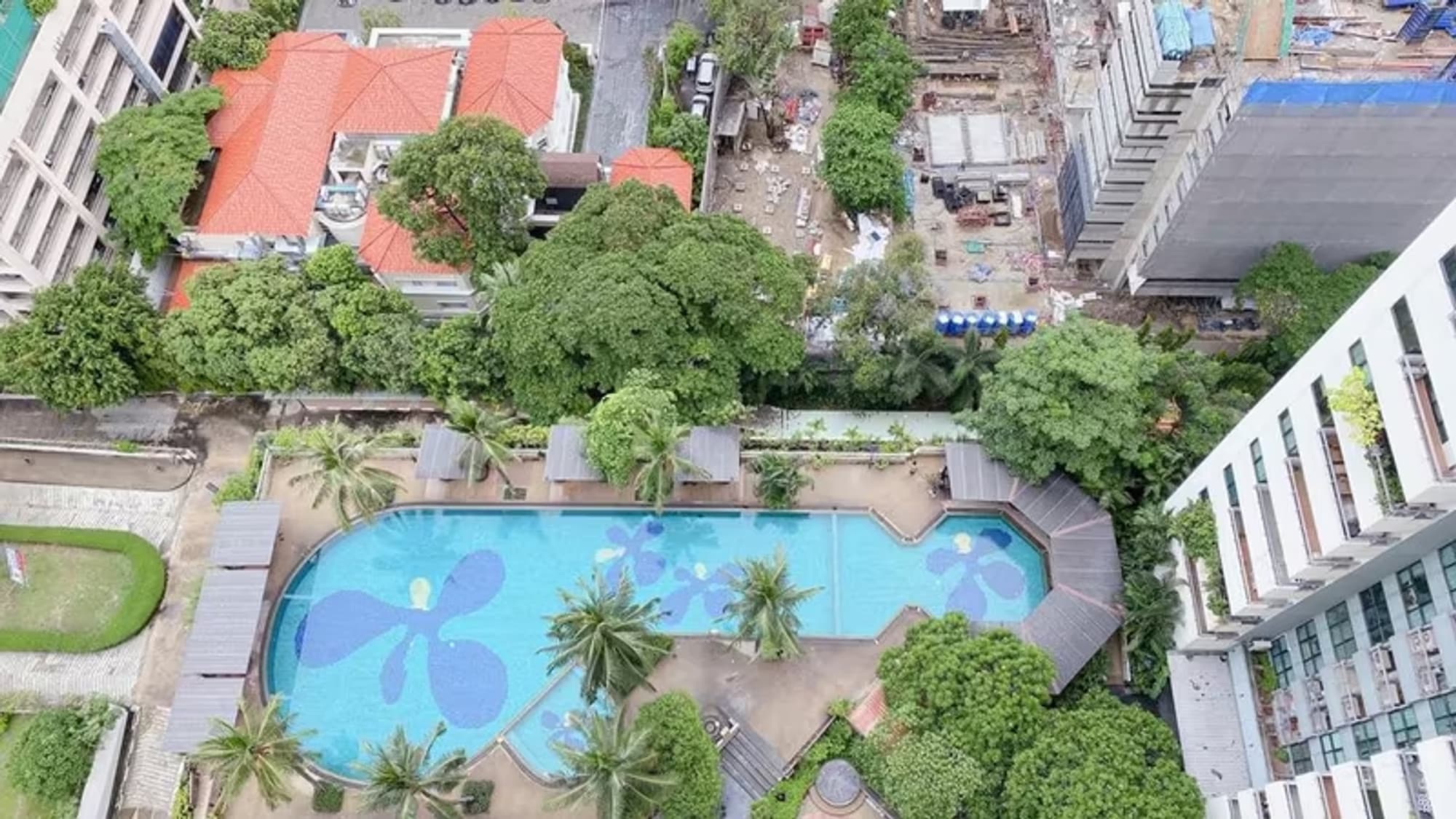 Sathorn Gardens - Image 9