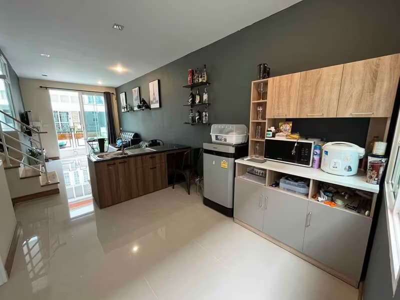 4 Bedroom Townhouse