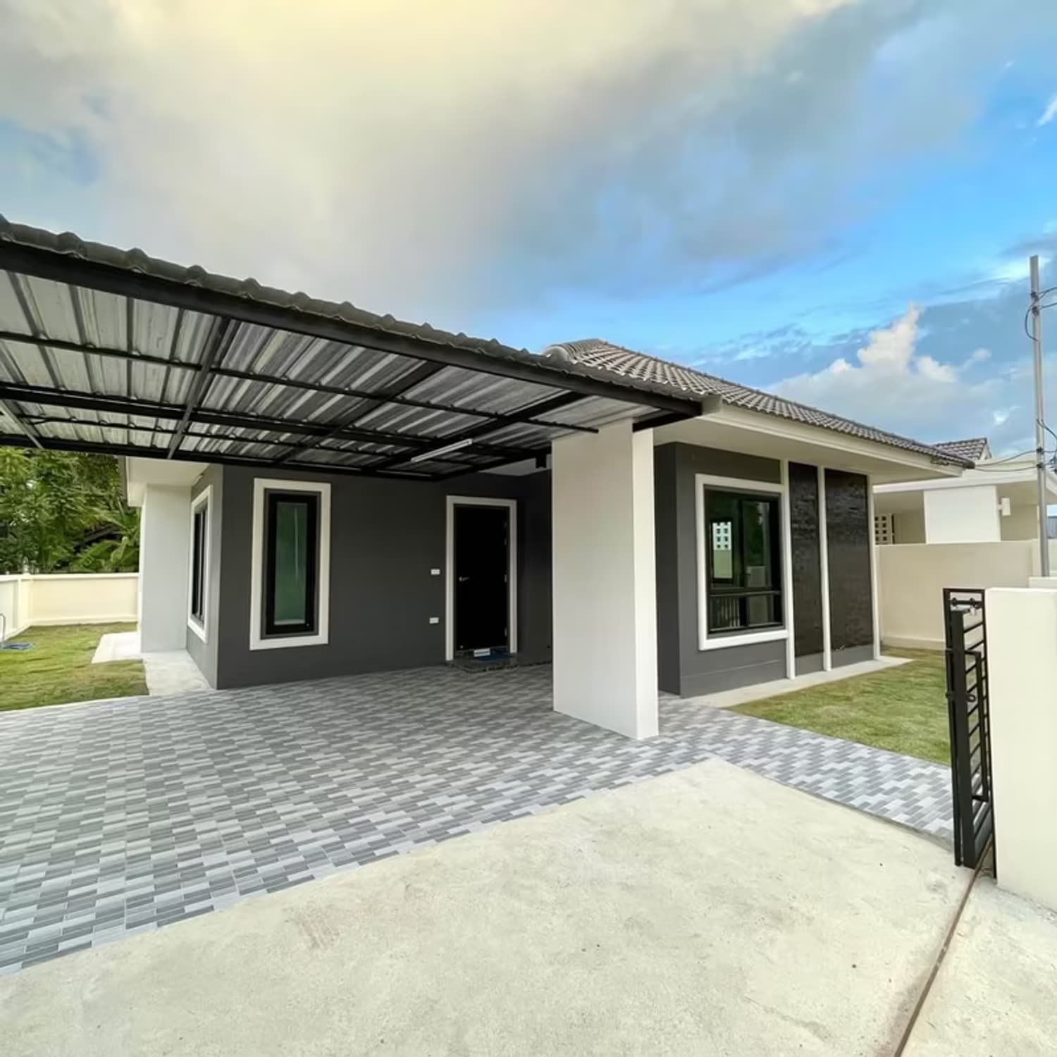 3 Bedroom House - Image 11