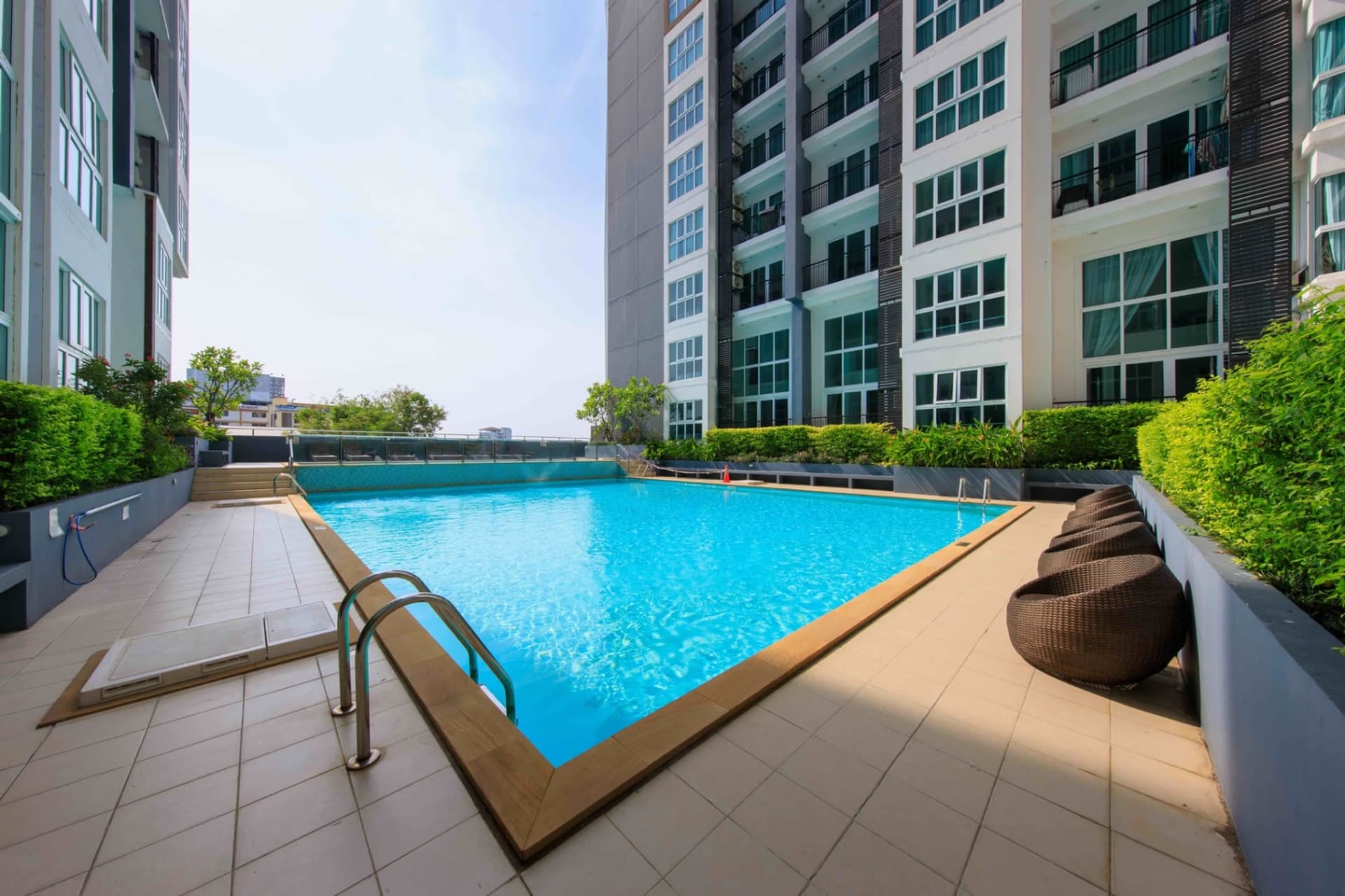 1 Bed Condo for Rent and Sale in Mueang Chiang Mai - Image 2