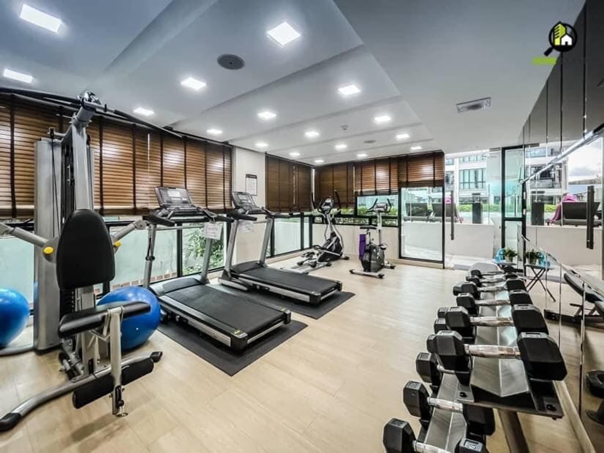 2 ห้องนอน Condo สำหรับ ขายและจำหน่าย ใน  - Image 9