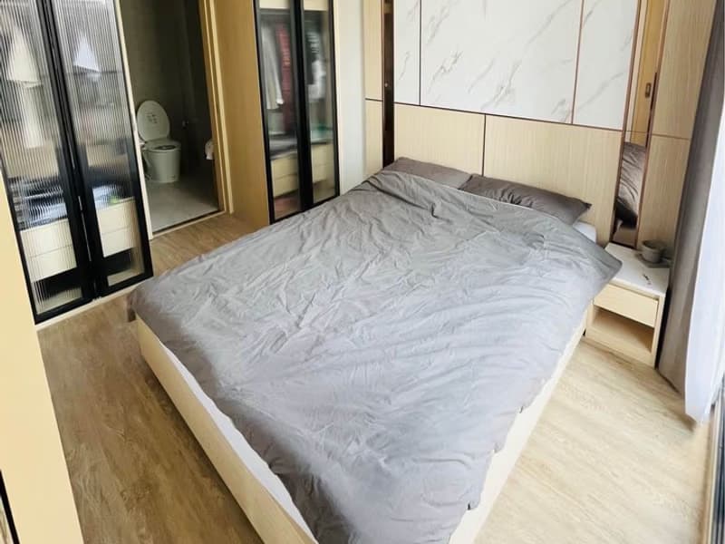 Condo for Rent at Noble State 39