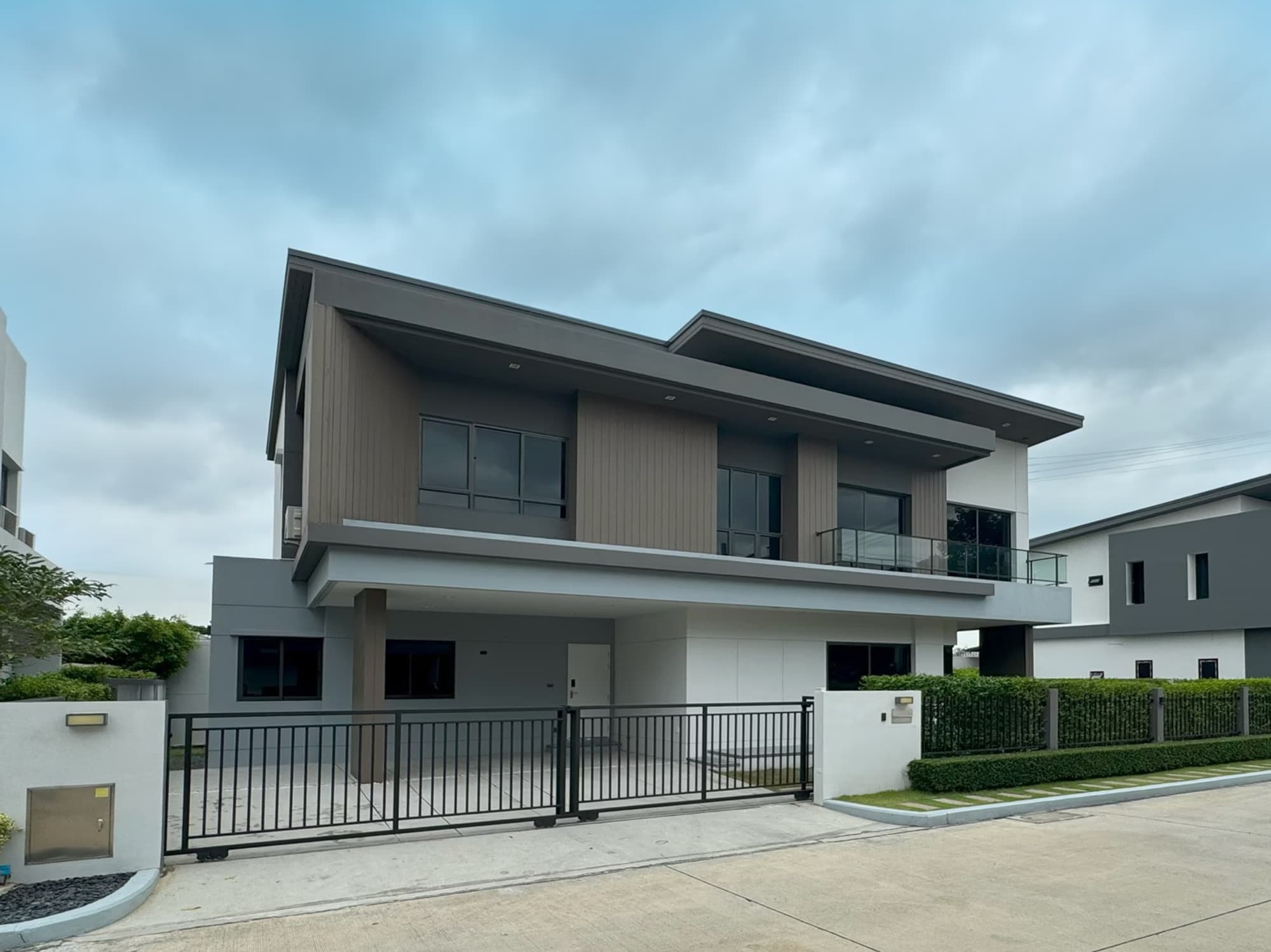 5 ห้องนอน บ้าน สำหรับ ขาย ใน Lat Krabang - Image 5