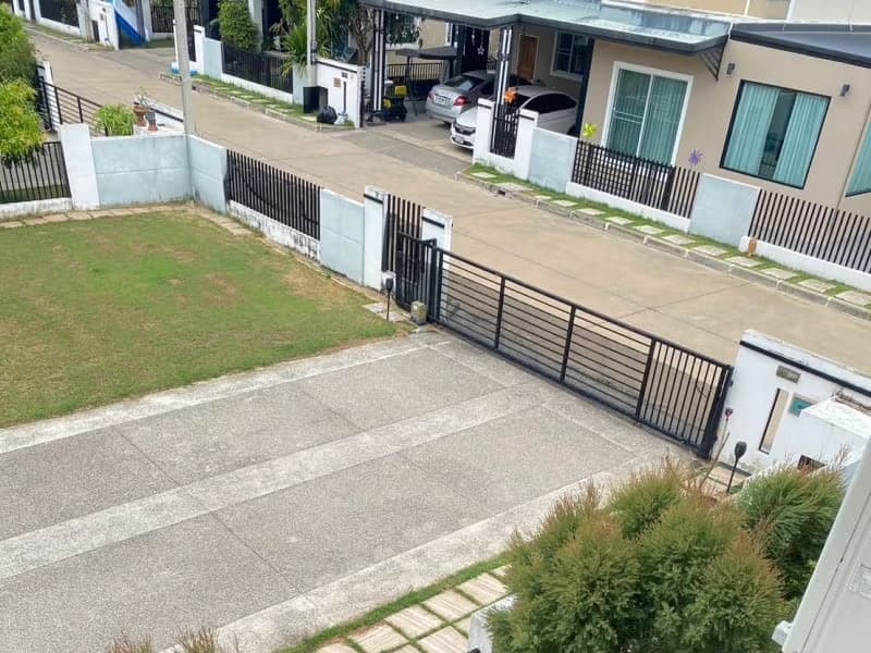3 Bed House for Rent in Saraphi
