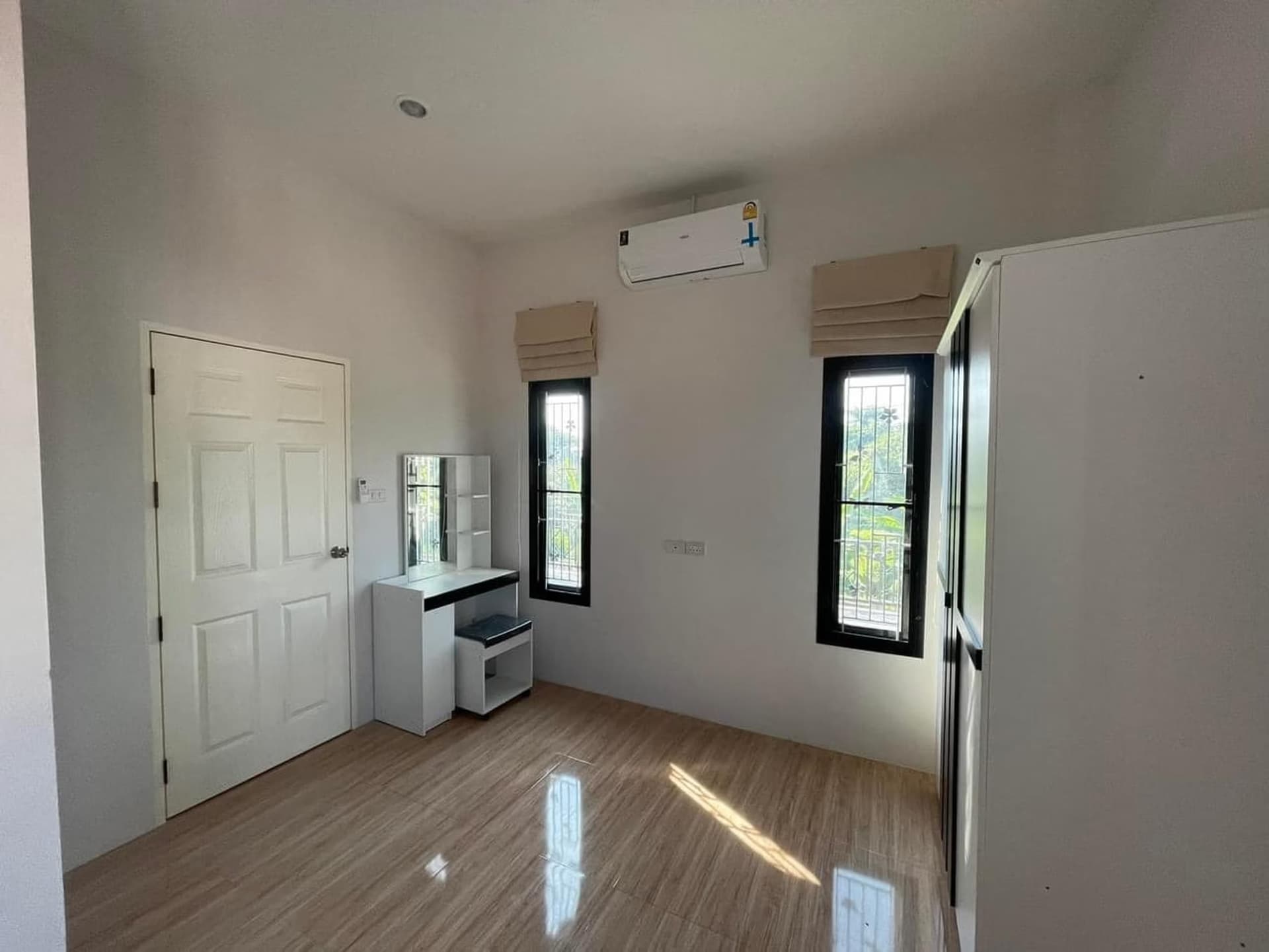 3 Bed House for Rent in undefined - Image 7