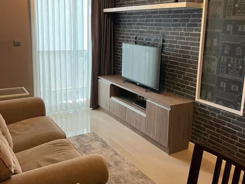 1 Bedroom Condo