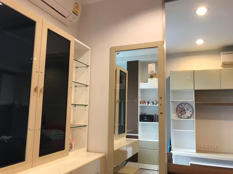 1 Bedroom Condo