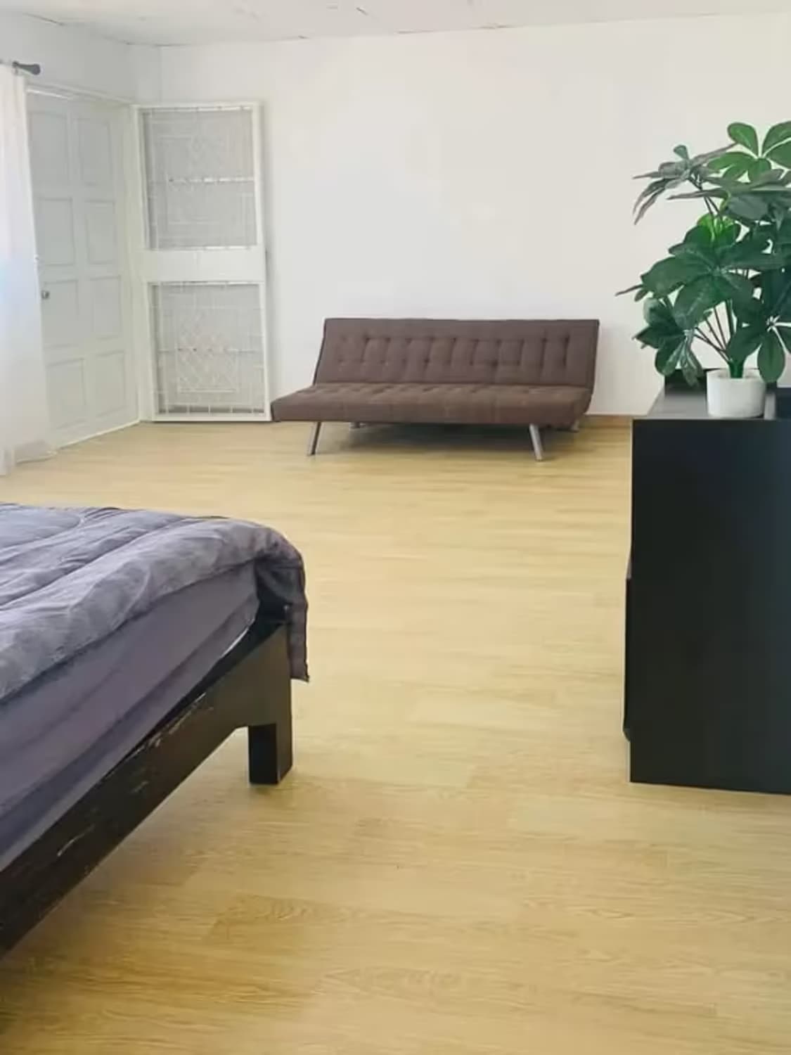 2 Bedroom House - Image 4
